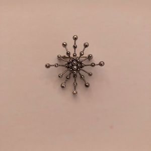 Brooch. Sterling silver starburst pin.